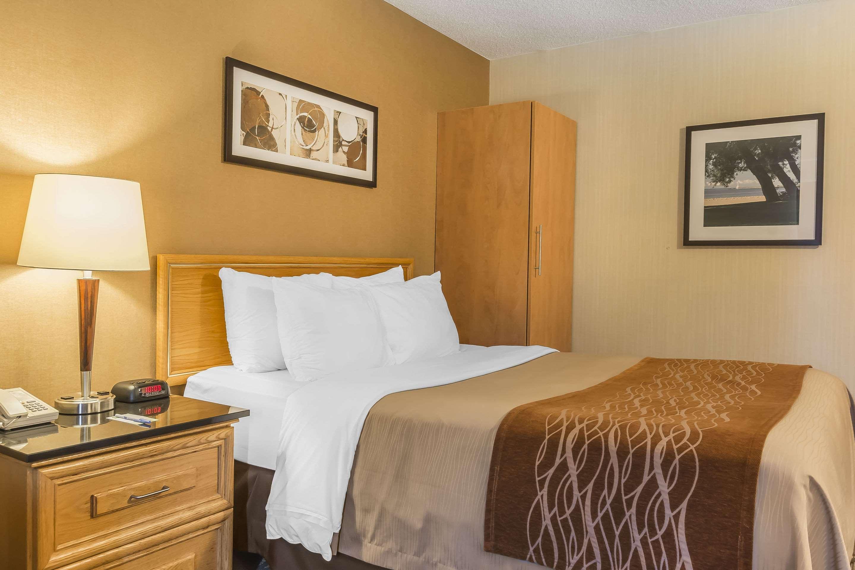 Comfort Inn קובורג מראה חיצוני תמונה