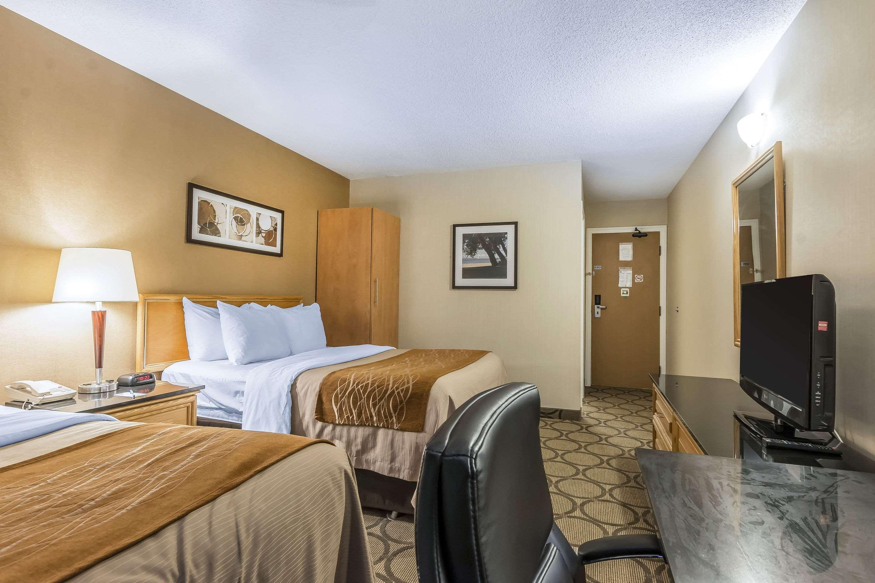 Comfort Inn קובורג מראה חיצוני תמונה