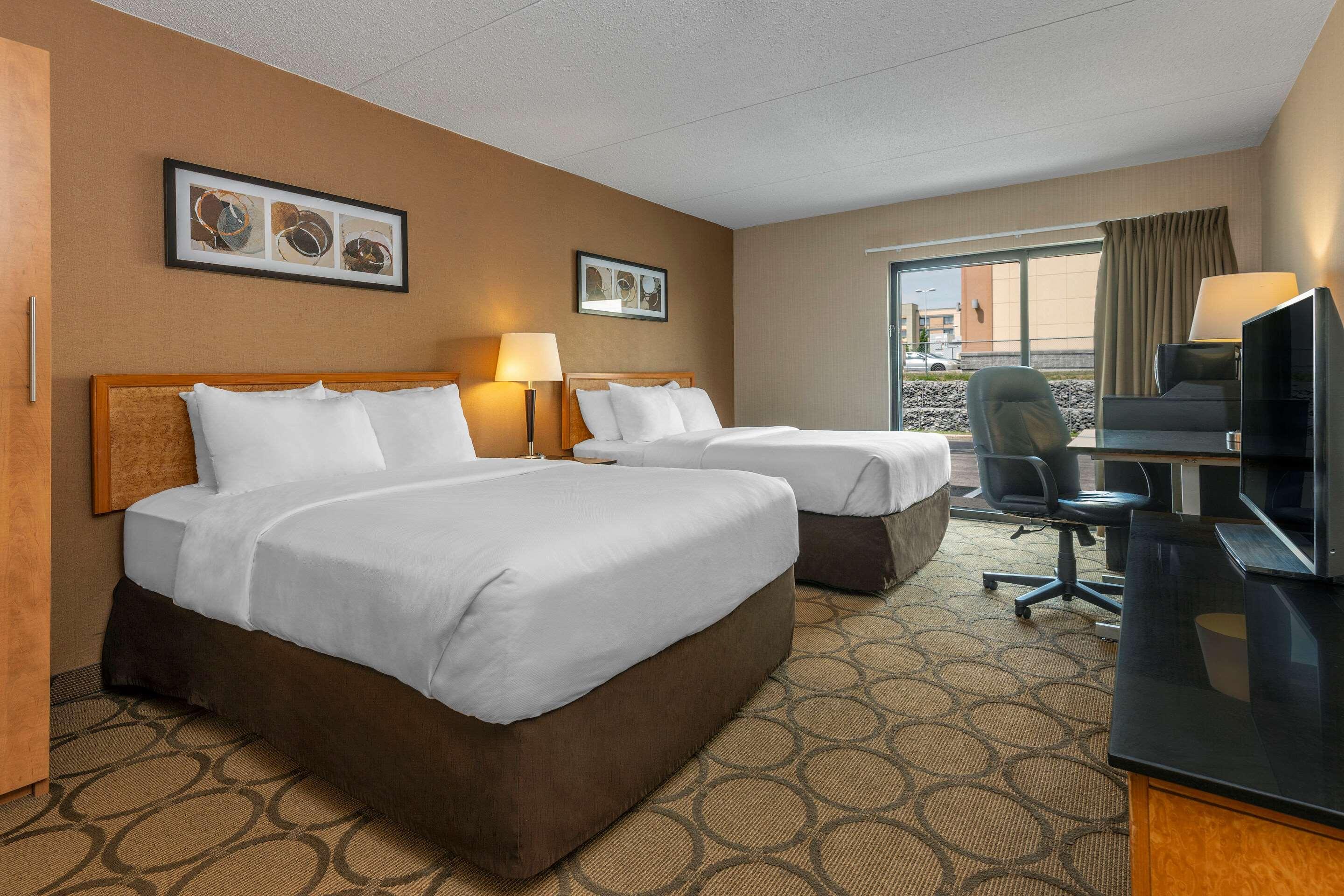 Comfort Inn קובורג מראה חיצוני תמונה
