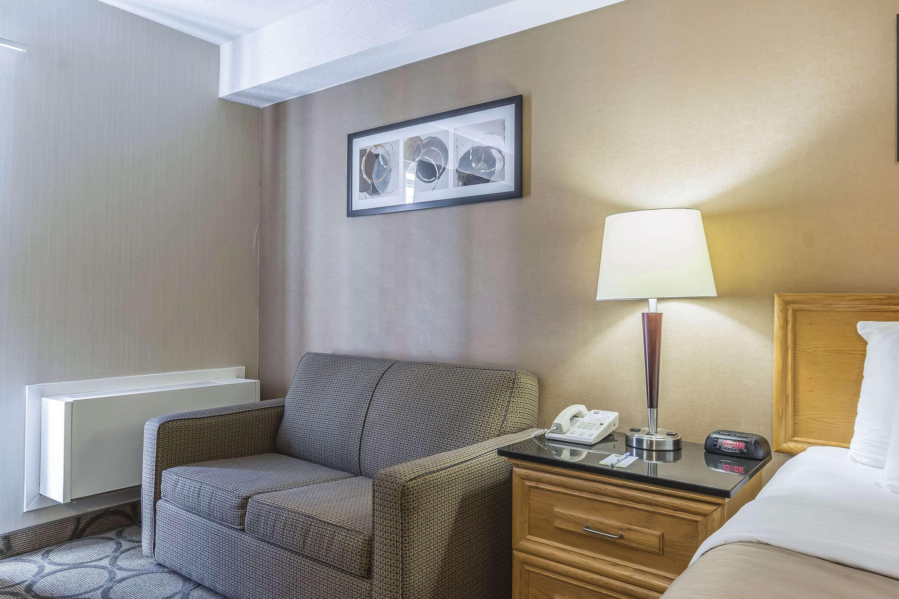 Comfort Inn קובורג מראה חיצוני תמונה