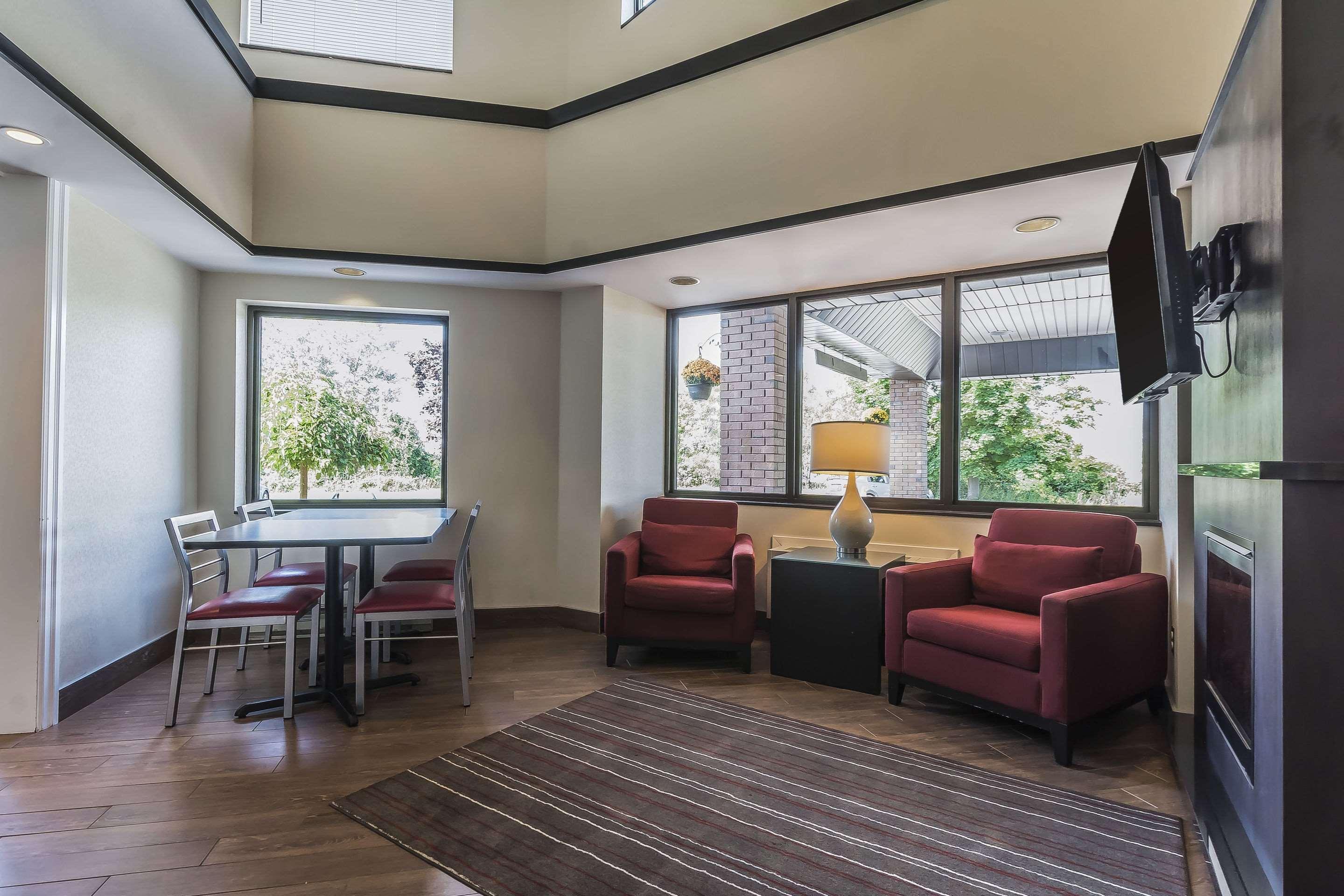 Comfort Inn קובורג מראה חיצוני תמונה