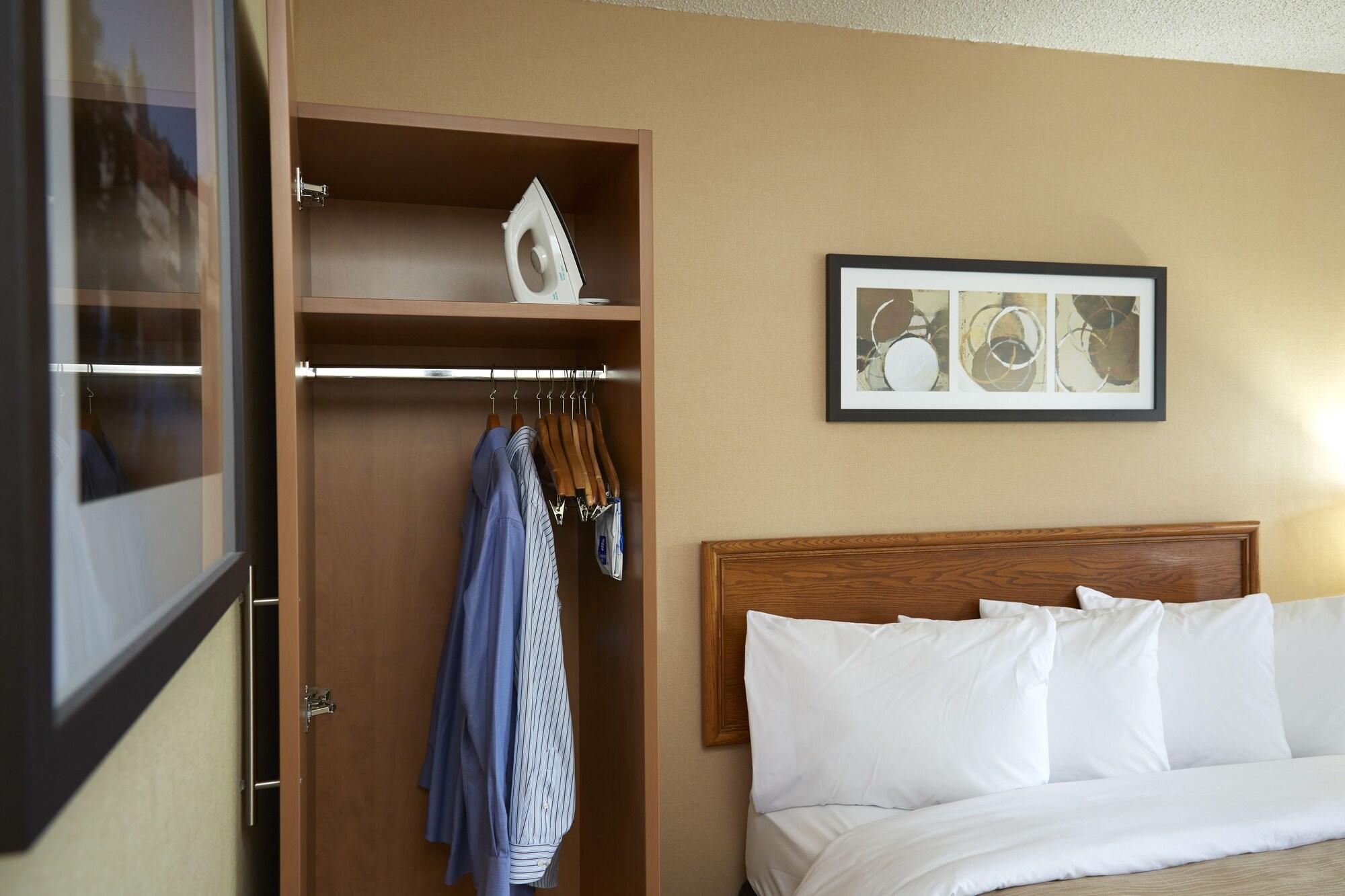Comfort Inn קובורג מראה חיצוני תמונה