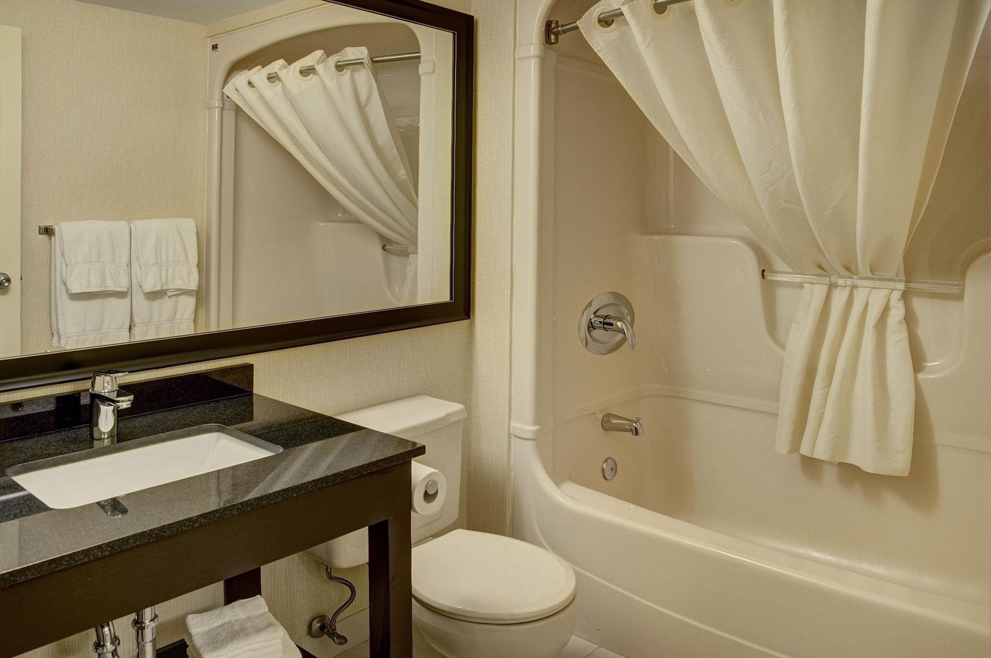 Comfort Inn קובורג מראה חיצוני תמונה
