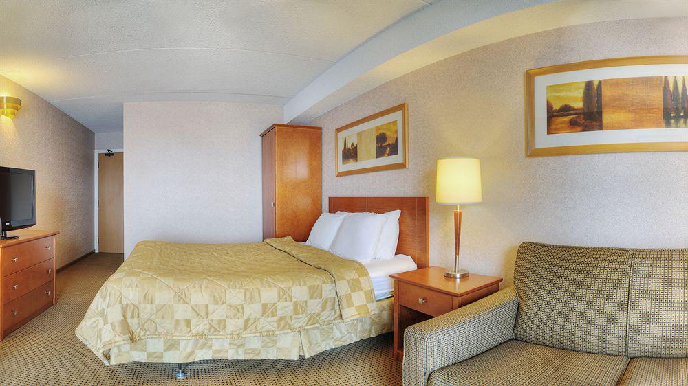 Comfort Inn קובורג מראה חיצוני תמונה